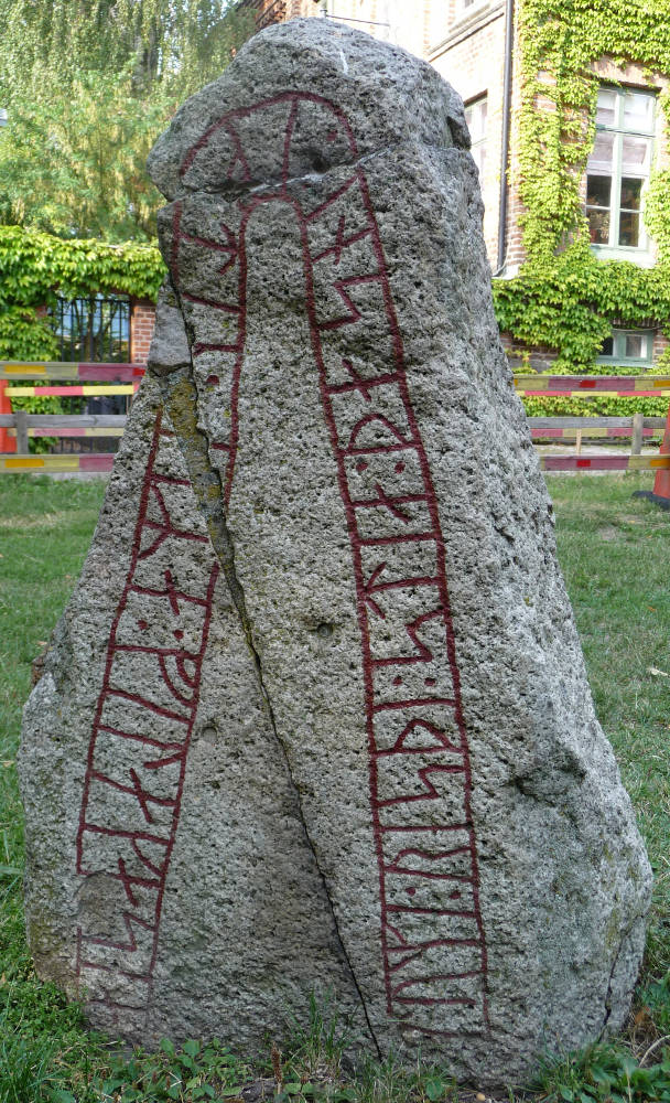 Pierre runique de Skivarp