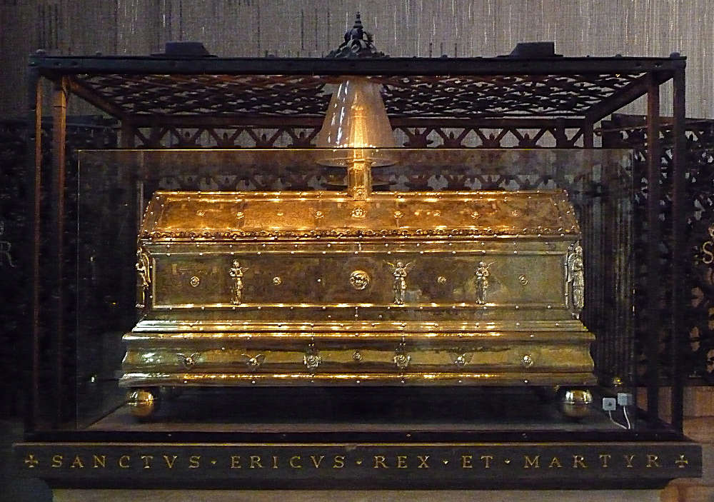 Châsse de saint Erik dans la cathédrale d'Uppsala